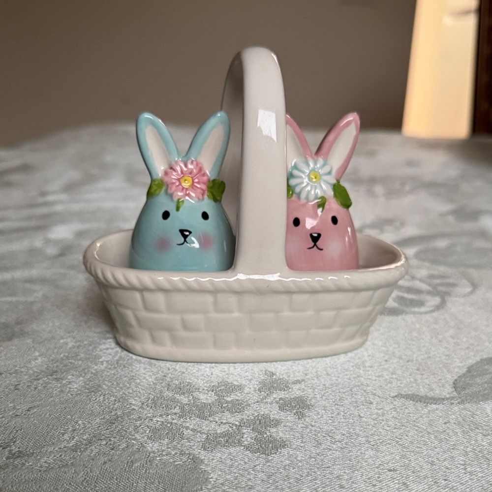Ceramic Bunny Salt & Pepper Shaker Set in Pink and Light Blue